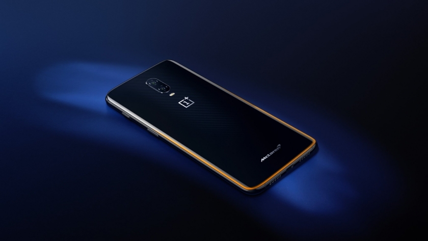 OnePlus-6T-McLaren-Edition-Launch-2.jpg