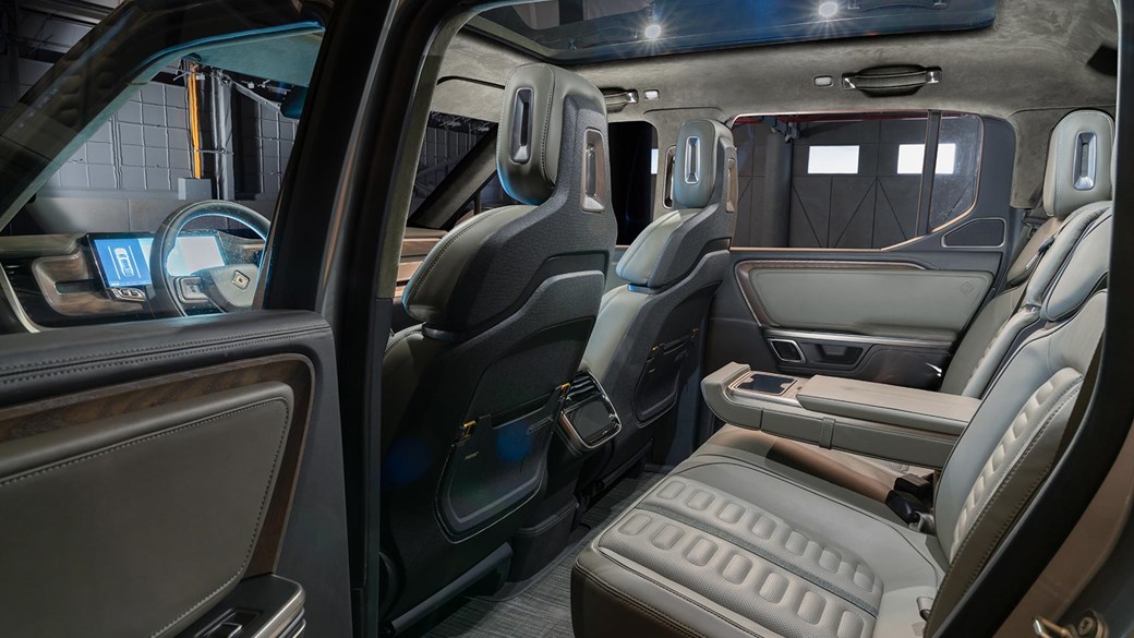 Rivian R1T 6.jpg