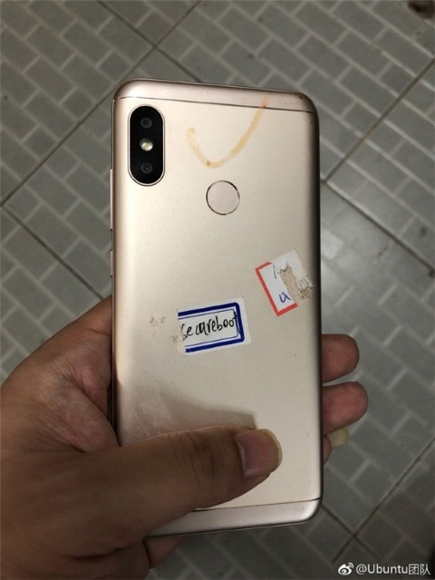 Unknown-Xiaomi-Phone-2.jpg