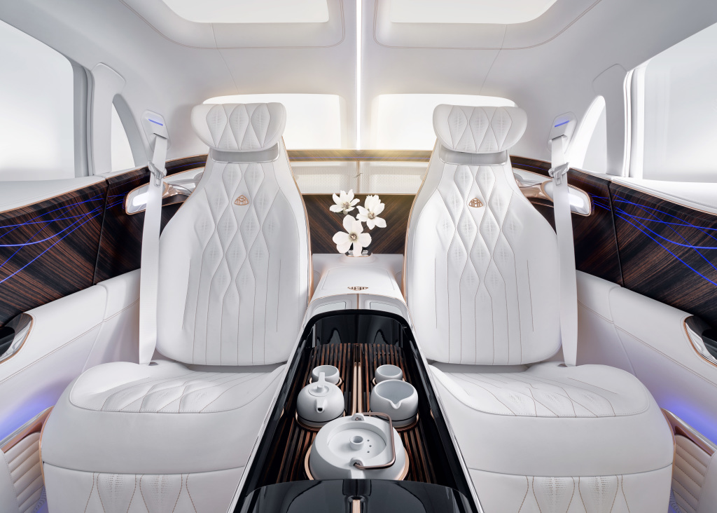 Vision Mercedes-Maybach Ultimate Luxury salon 4.jpg