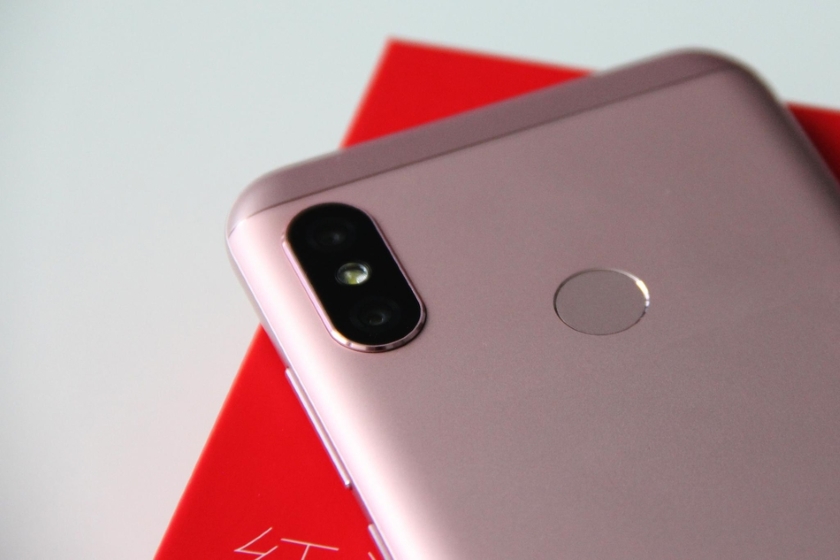 Xiaomi-Redmi-6-Pro-5.jpg