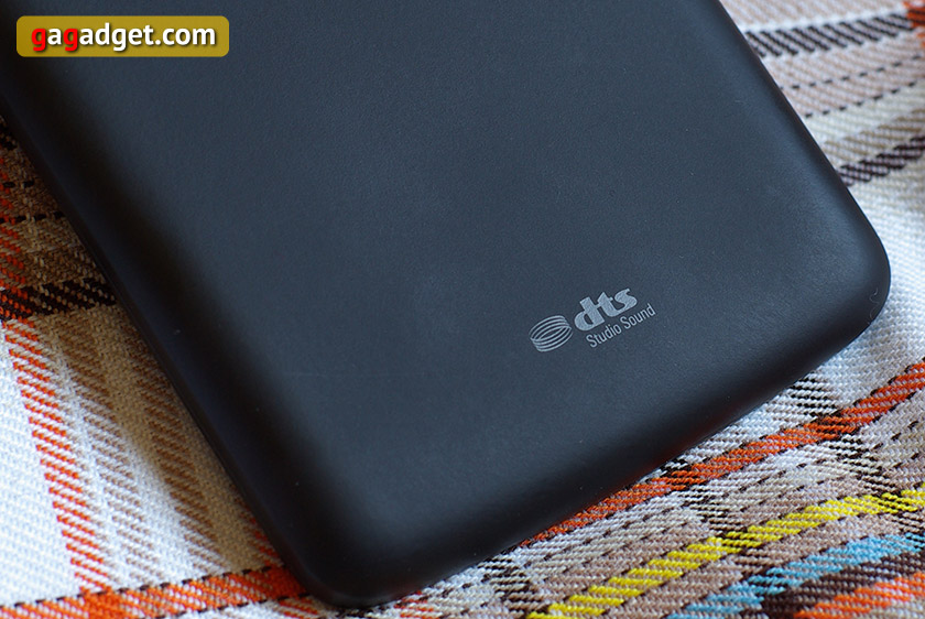 Обзор смартфона Acer Liquid E700: Android с тремя SIM-картами-6