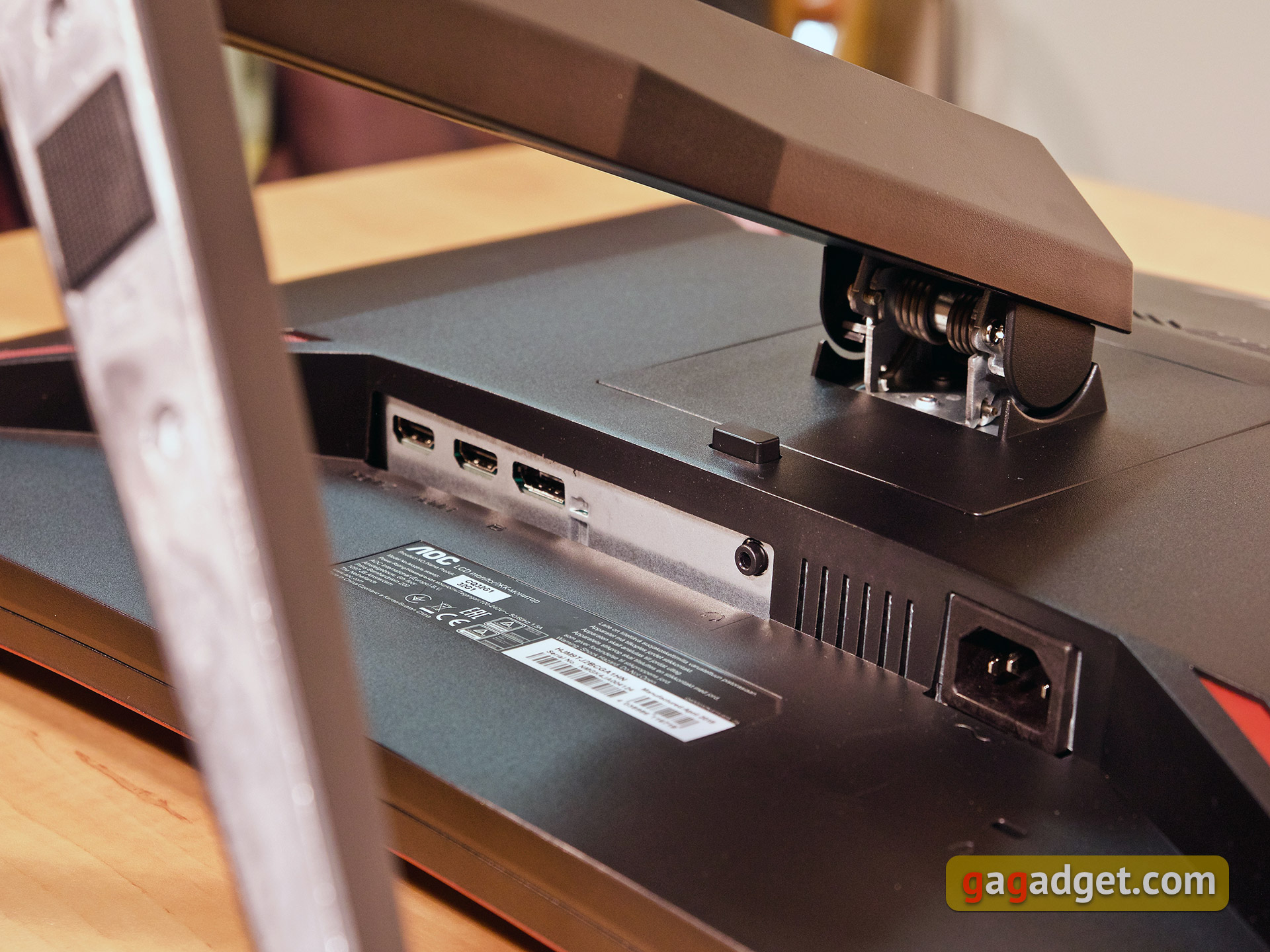Обзор AOC CQ32G1: 32-дюймовый изогнутый геймерский монитор с частотой 144 Гц-17