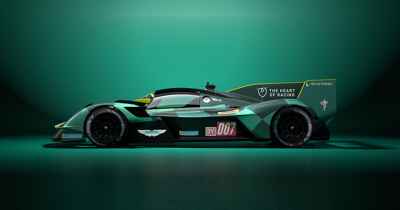 Aston Martin Valkyrie LMH во время гонки