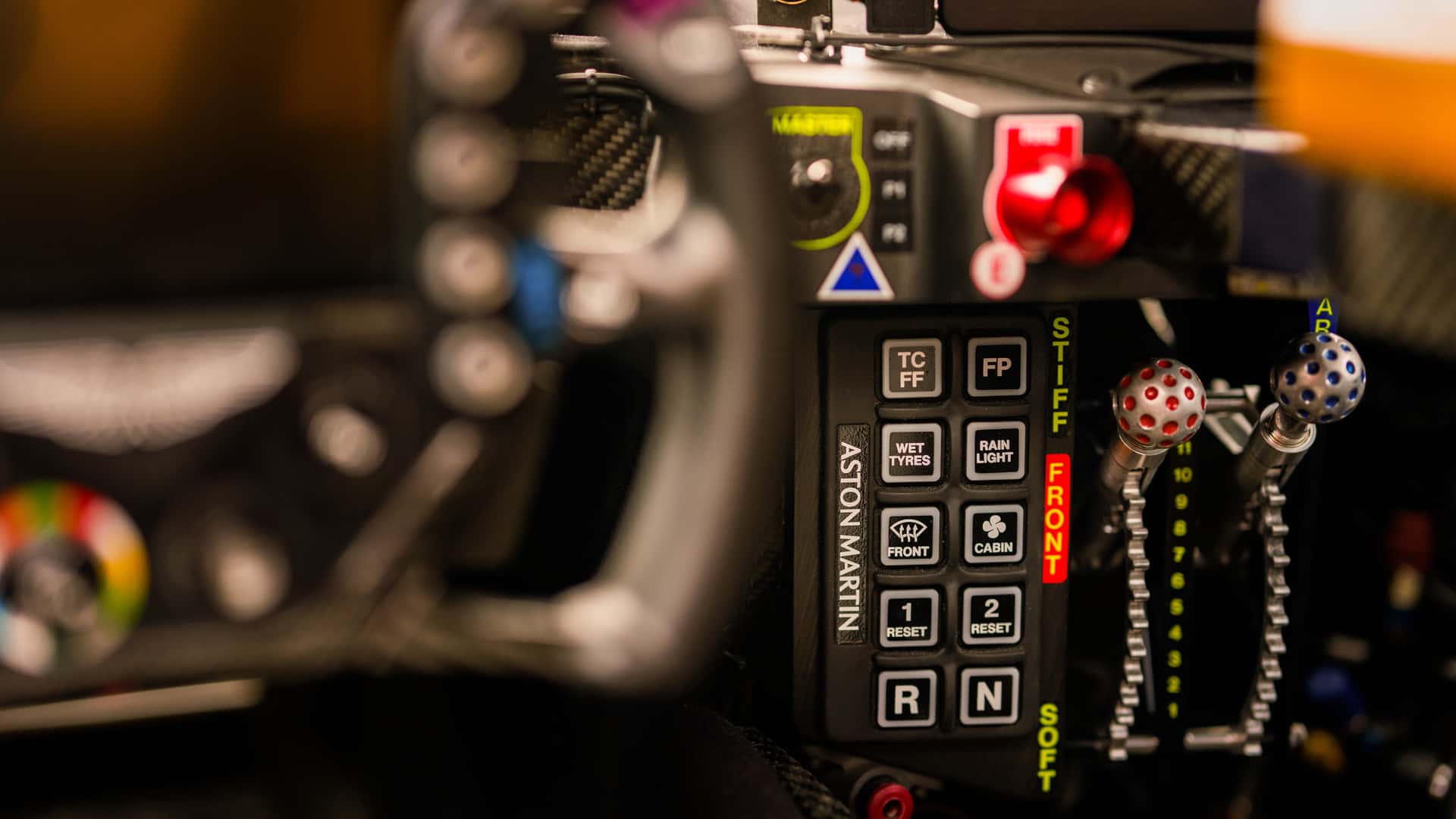 Aston Martin Valkyrie LM 2025 - image 4