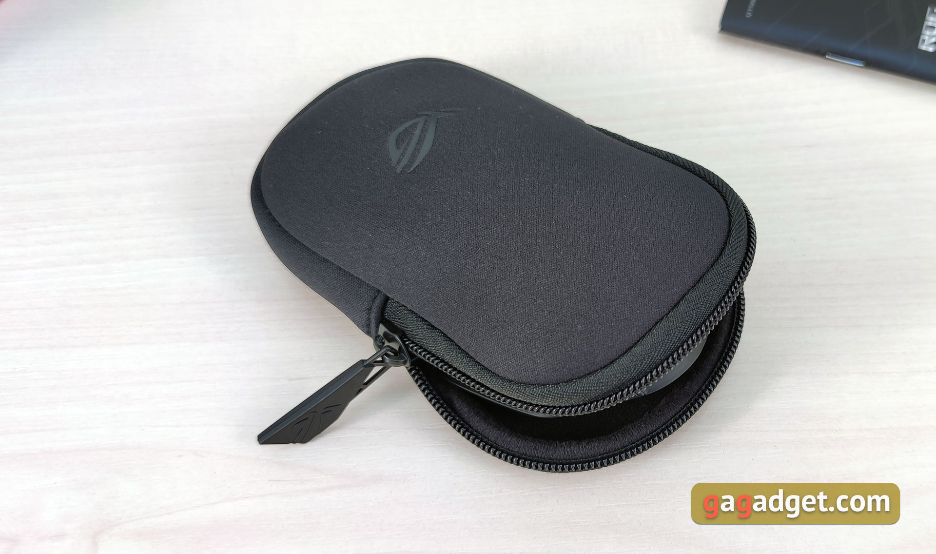Обзор ASUS ROG Chakram: гибрид беспроводной геймерской мышки и геймпада-9