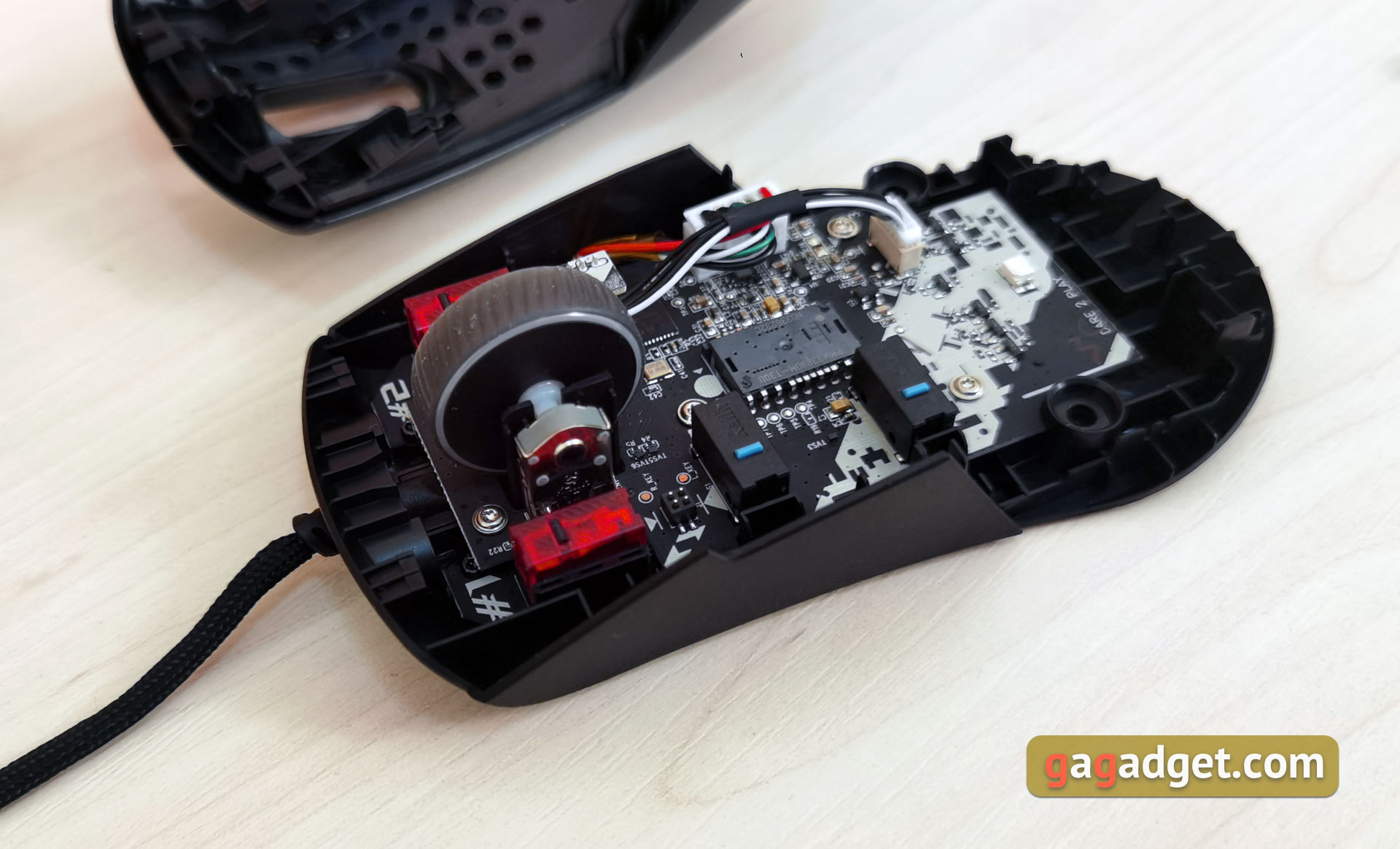 ASUS ROG Keris Review: Ultra-lightweight gaming mouse with responsive sensor-19