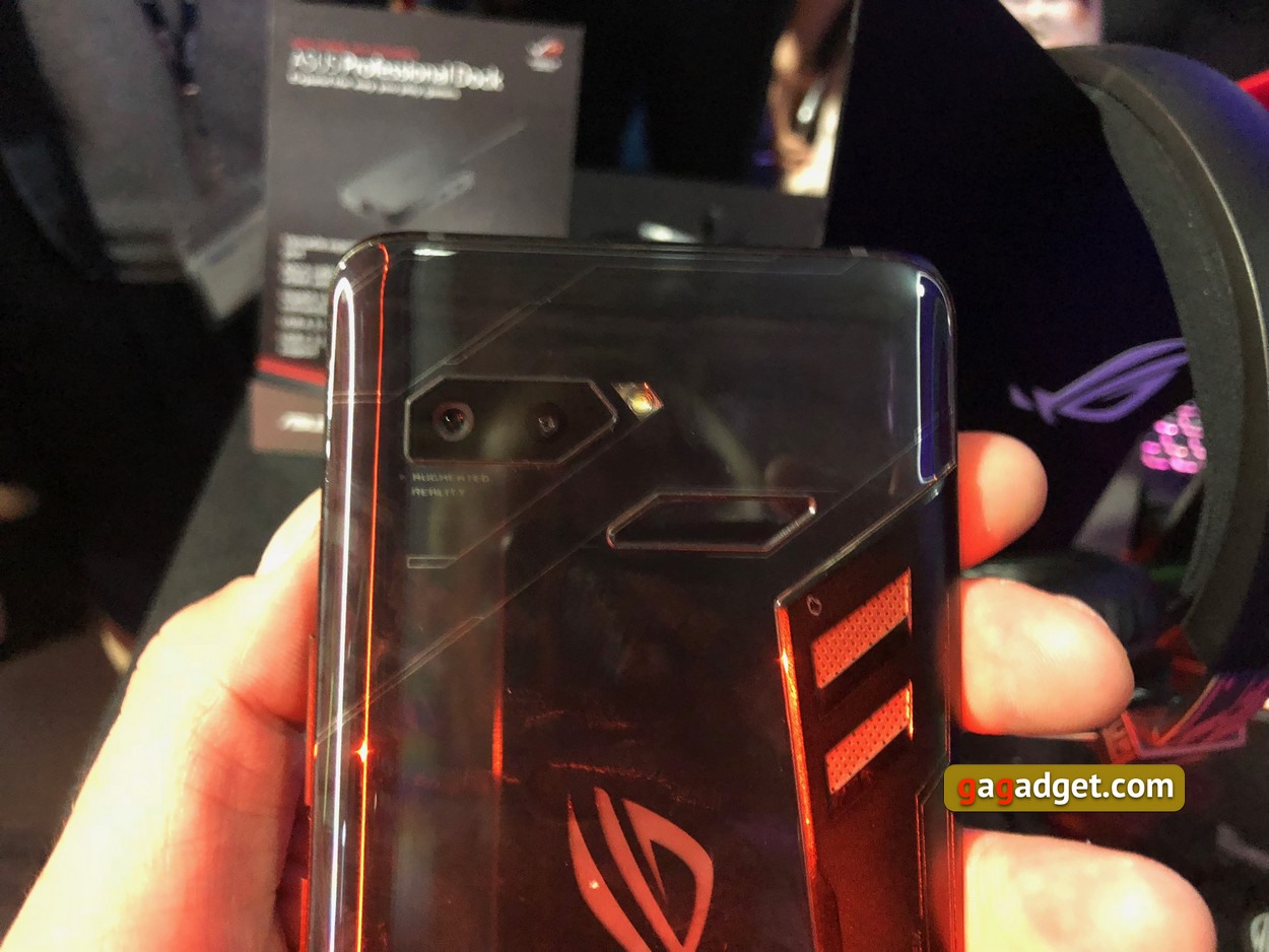 asus-rog-phone-computex-2.JPG
