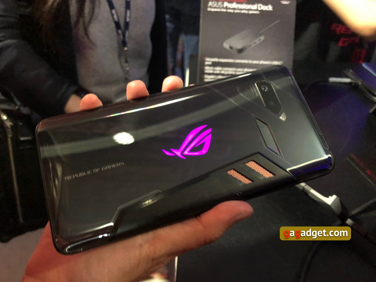 asus-rog-phone-computex-3.JPG