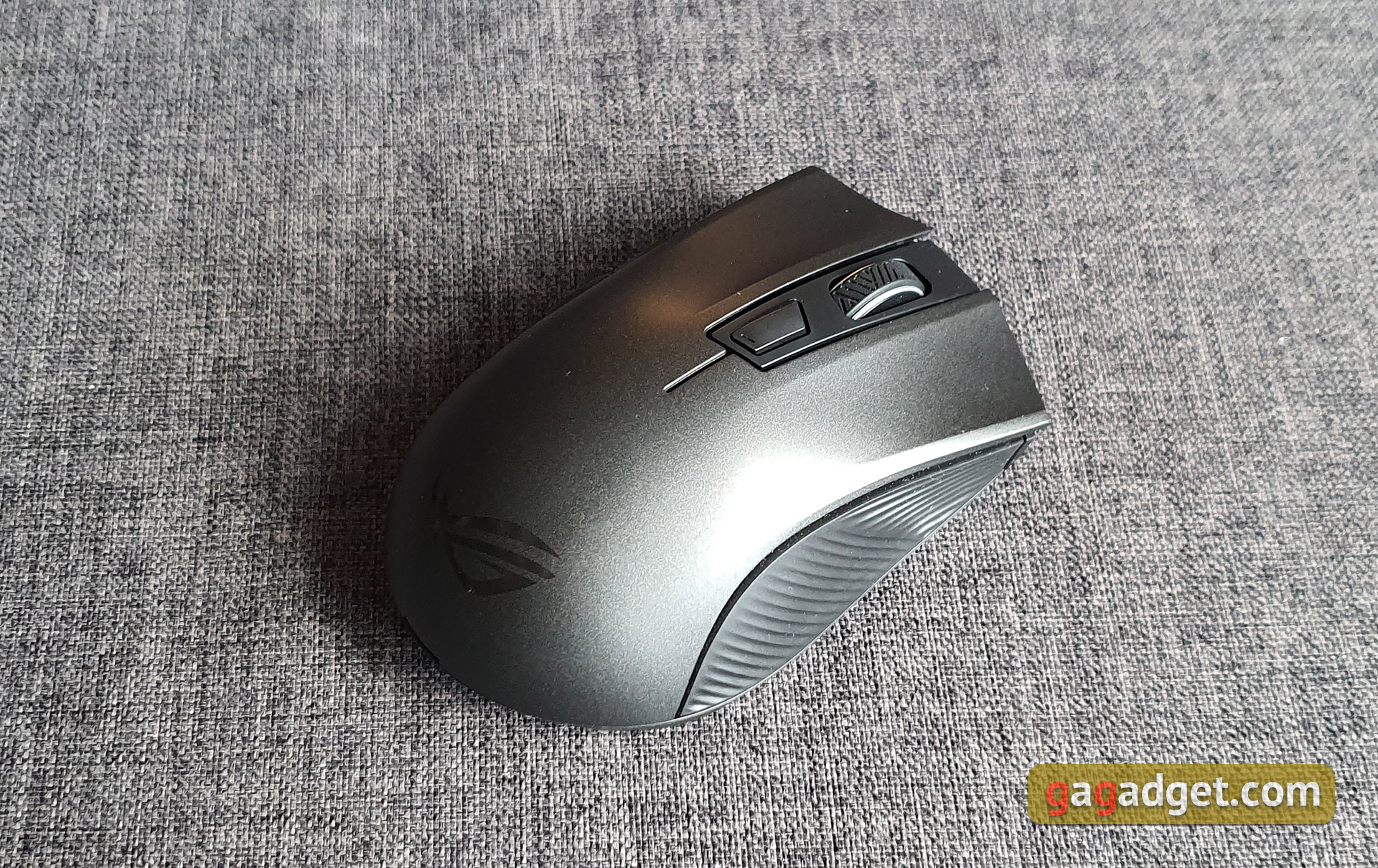 Обзор ASUS ROG Strix Carry: беспроводная игровая мышь для геймеров-путешественников-9