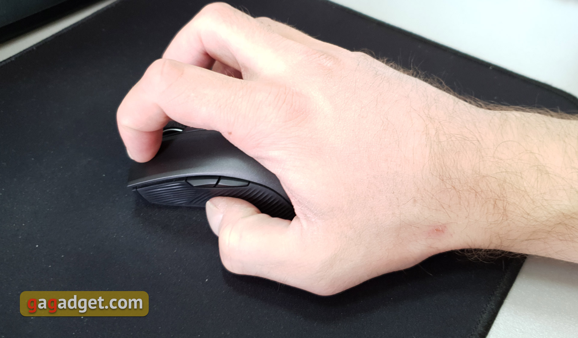 Обзор ASUS ROG Strix Carry: беспроводная игровая мышь для геймеров-путешественников-23