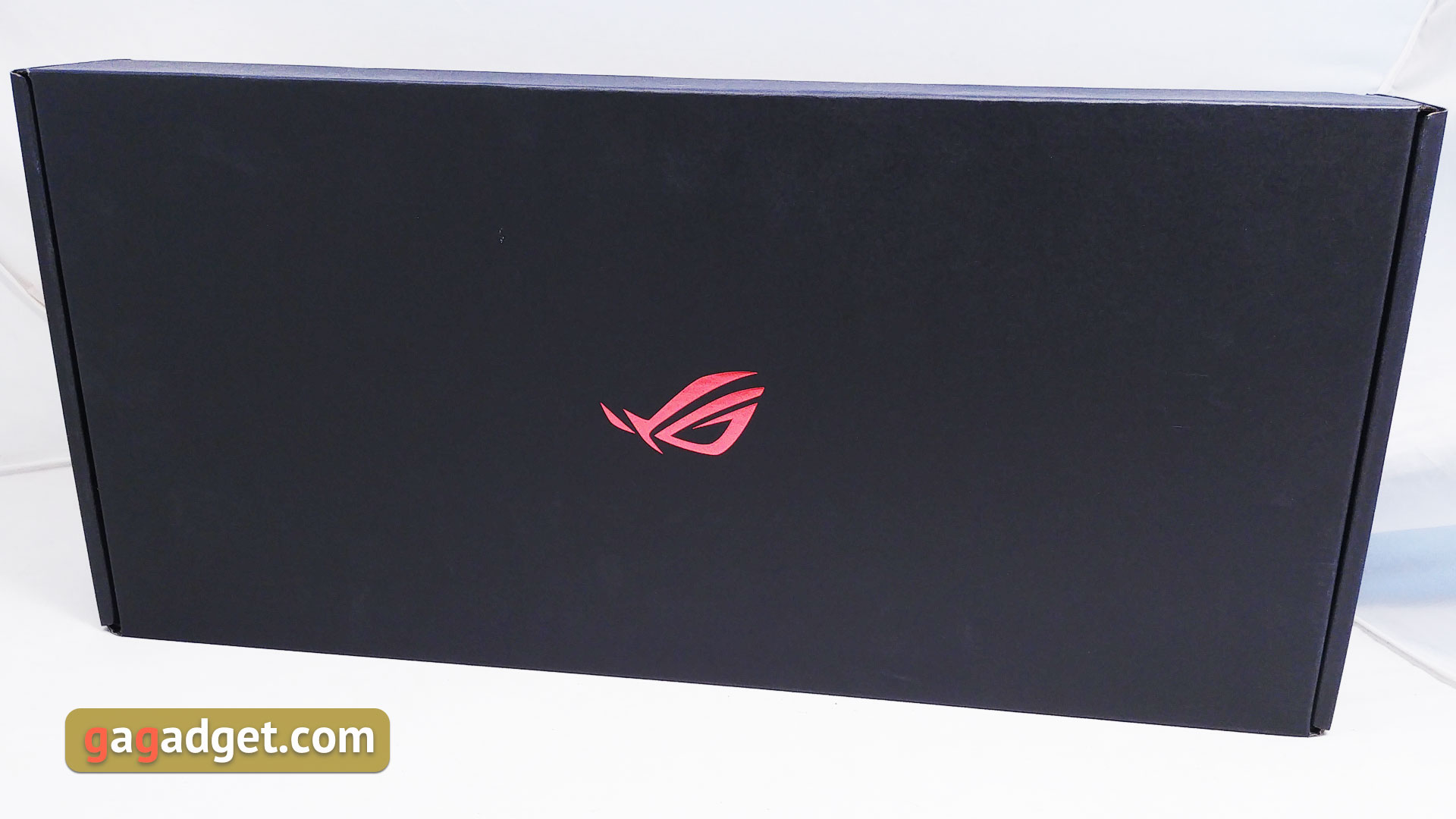asus-rog-strix-flare-05.jpg