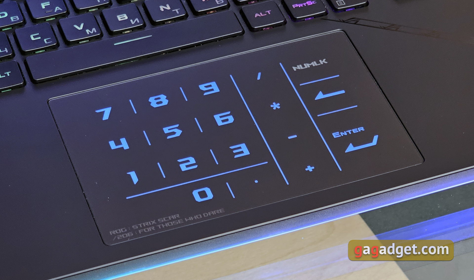 Обзор ASUS ROG Strix SCAR 16 (2023): тотальное доминирование на виртуальном поле боя-25