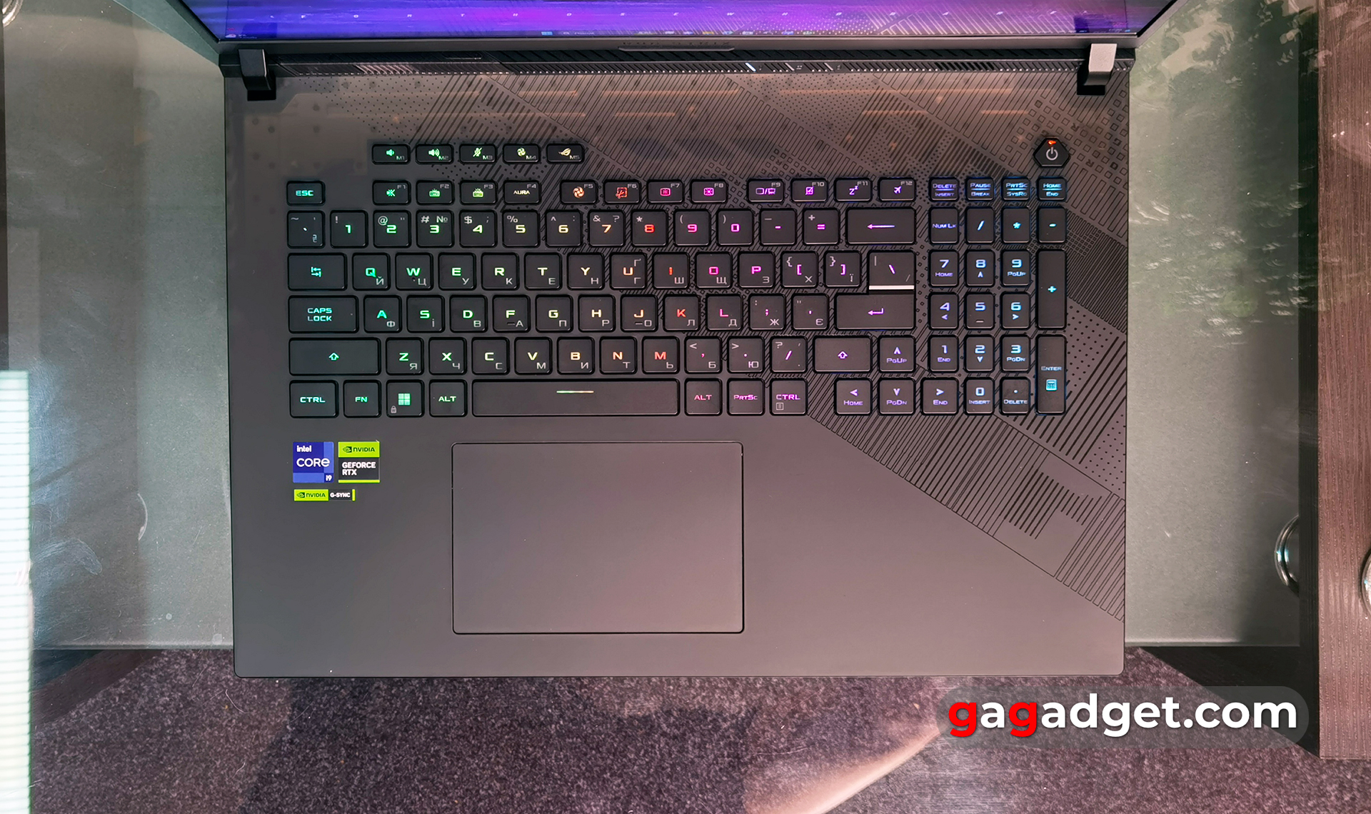 Огляд ASUS ROG Strix SCAR 18 (2024)