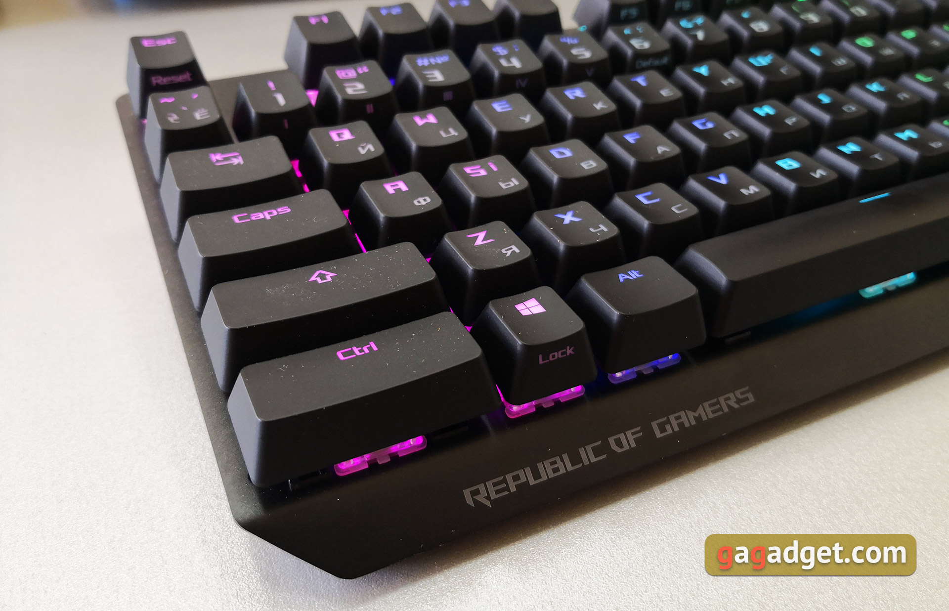 Огляд ASUS ROG Strix Scope: геймерська механічна клавіатура для максимального Control-я-8
