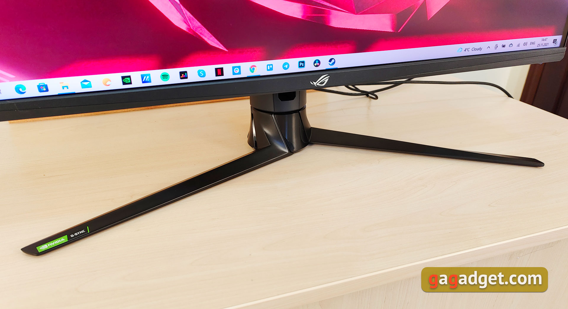 ASUS ROG Swift PG32UQ review: quantum dot 4K gaming monitor-4