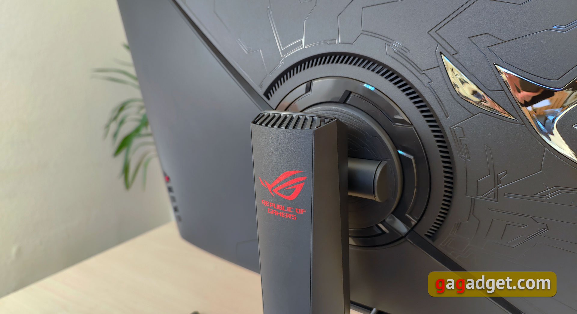 ASUS ROG Swift PG32UQ review: quantum dot 4K gaming monitor-5