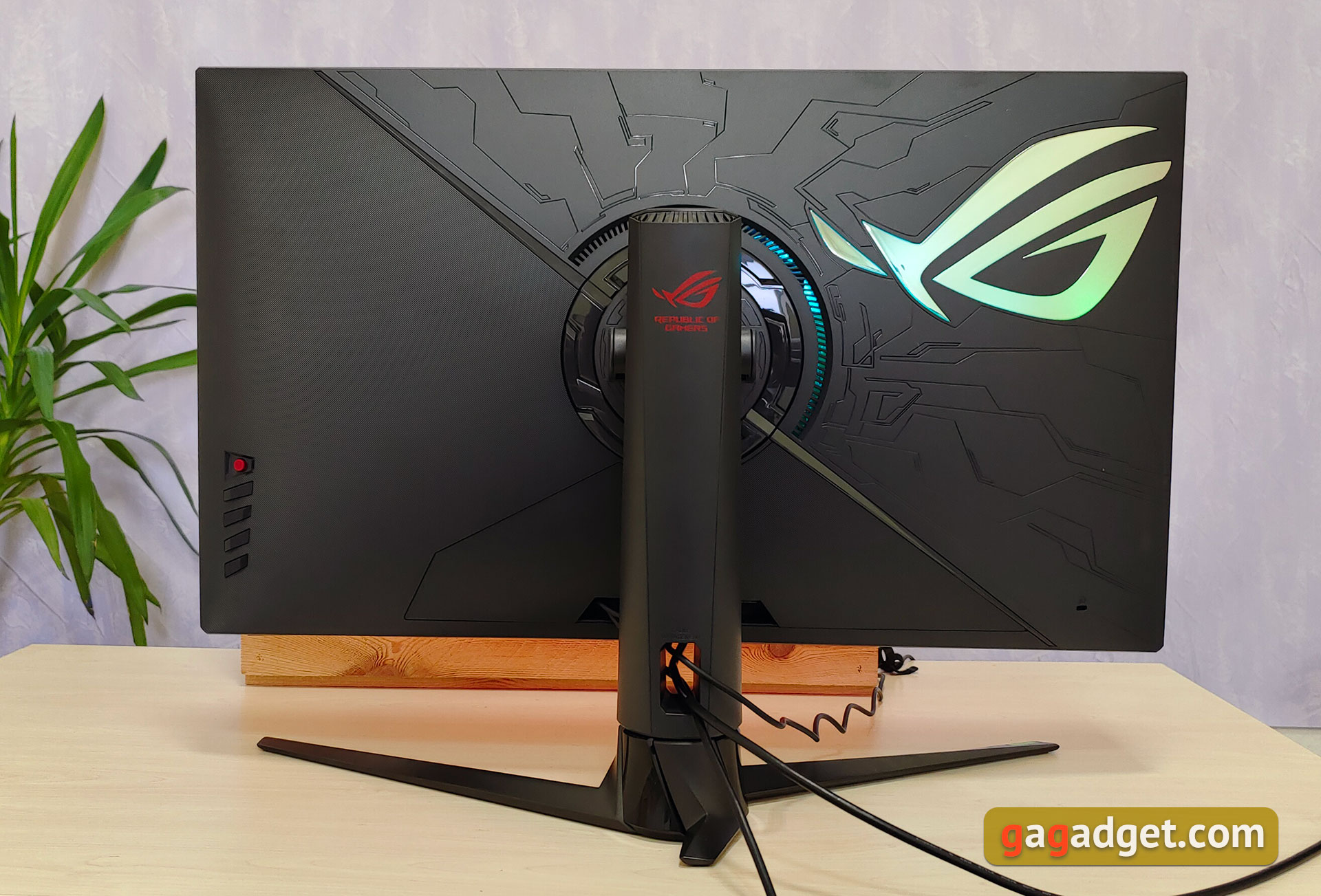 ASUS ROG Swift PG32UQ review: quantum dot 4K gaming monitor-6