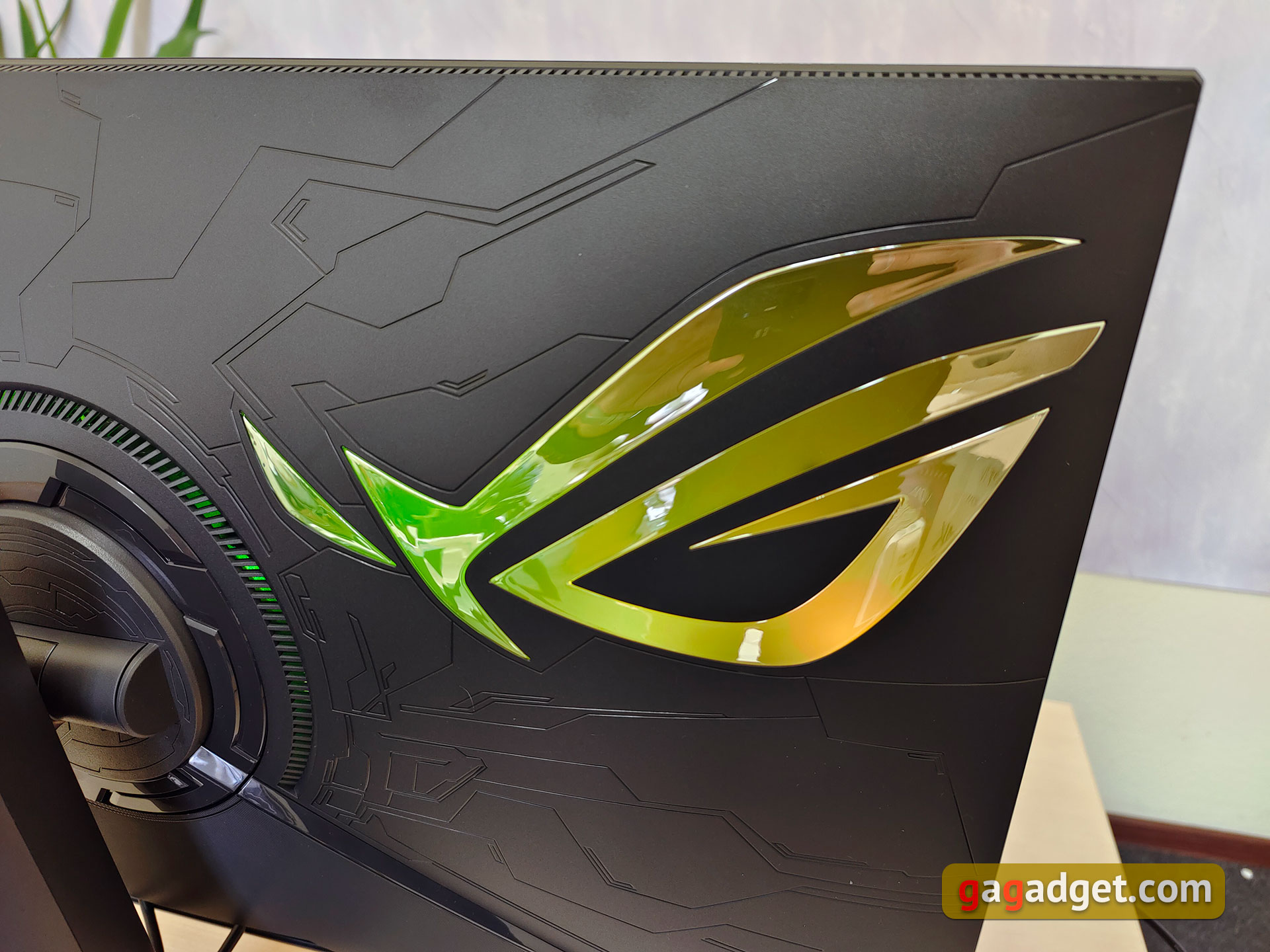 ASUS ROG Swift PG32UQ review: quantum dot 4K gaming monitor-9