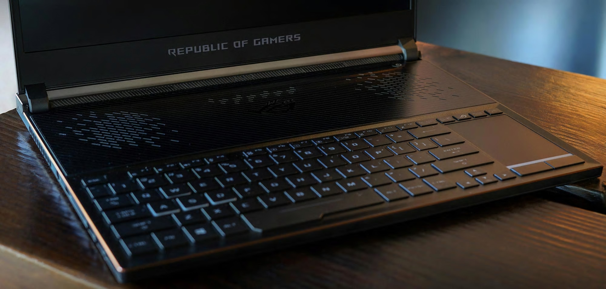 asus-rog-zephyrus-s-2_cr.jpg