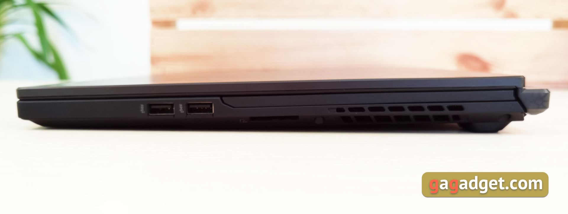 ASUS ROG Zephyrus S17 GX703 review: a gaming laptop for all your money-6
