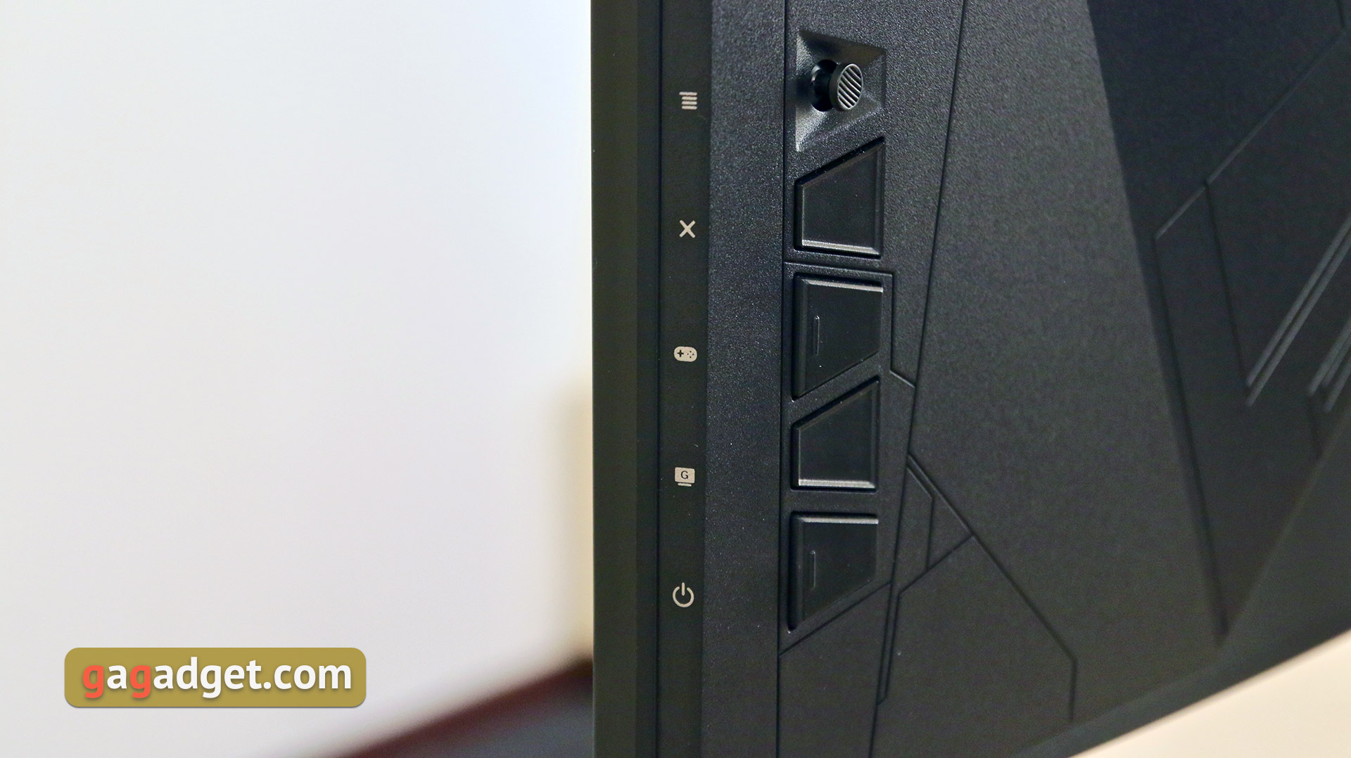 Обзор ASUS TUF Gaming VG32VQ: изогнутый геймерский монитор с 144 Гц VA-матрицей и приятной стоимостью-21