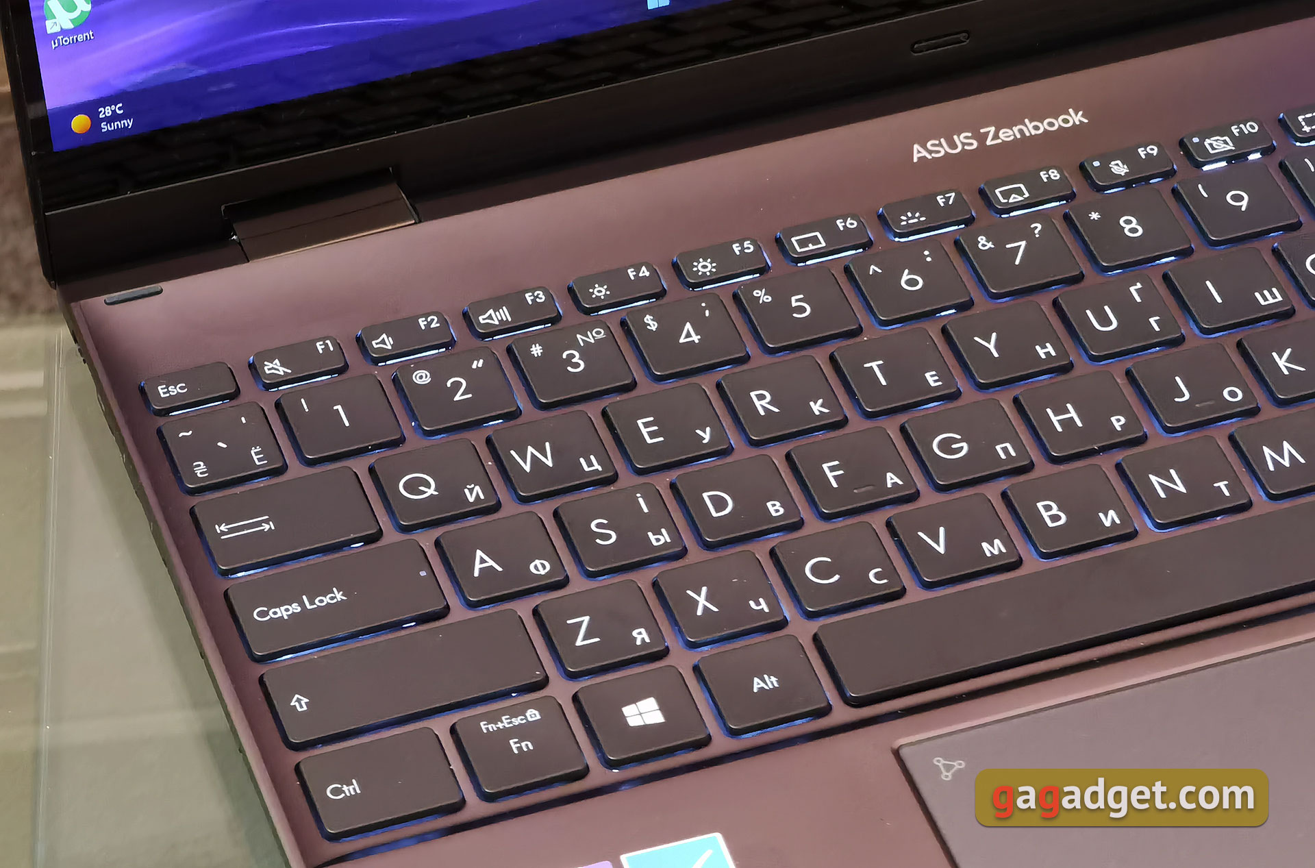ASUS Zenbook 14 Flip OLED (UP5401E) Présentation : un Transformer Ultrabook puissant avec écran OLED-25