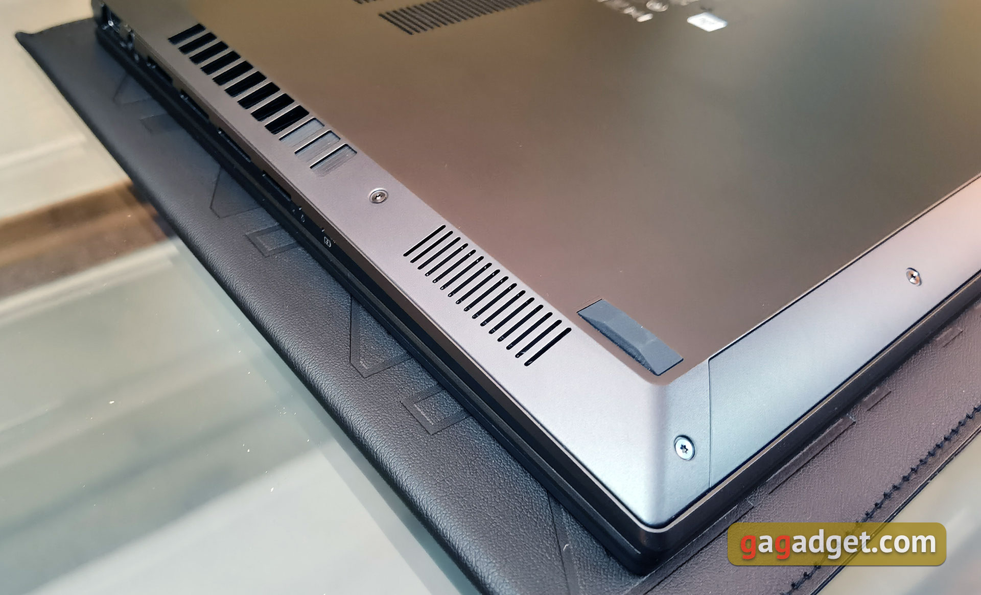 ASUS Zenbook 14 Flip OLED (UP5401E) Présentation : un Transformer Ultrabook puissant avec écran OLED-108