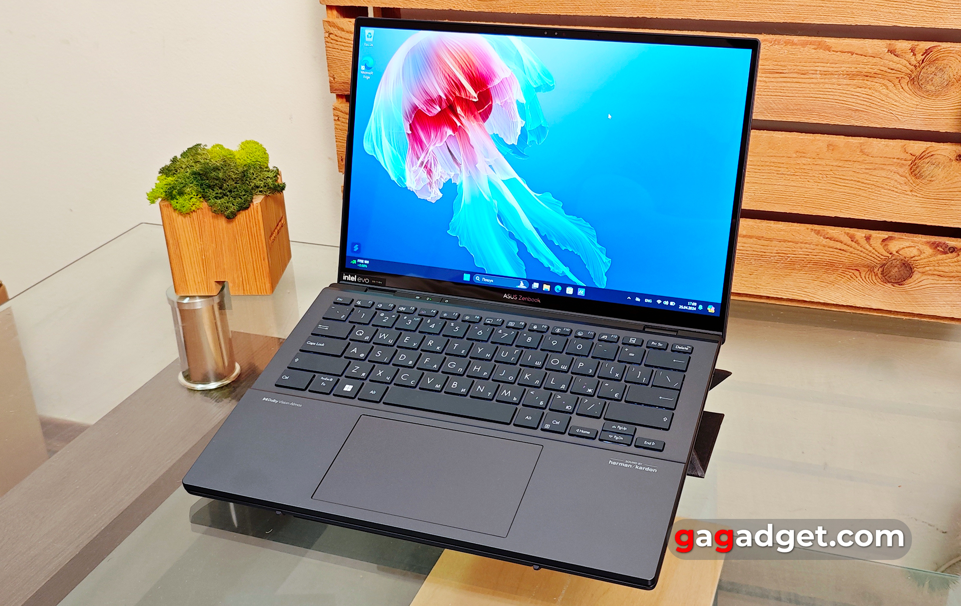 Огляд ASUS Zenbook DUO (2024) UX8406