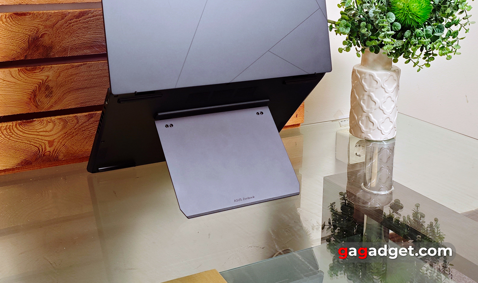 Огляд ASUS Zenbook DUO (2024) UX8406