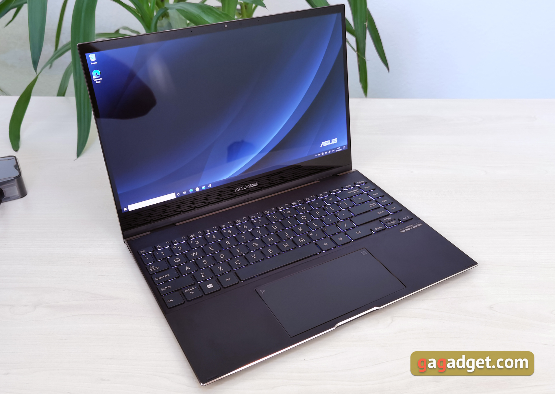 4K OLED-дисплей и процессор Intel семейства Tiger Lake. ASUS ZenBook Flip S (UX371) своими глазами-3
