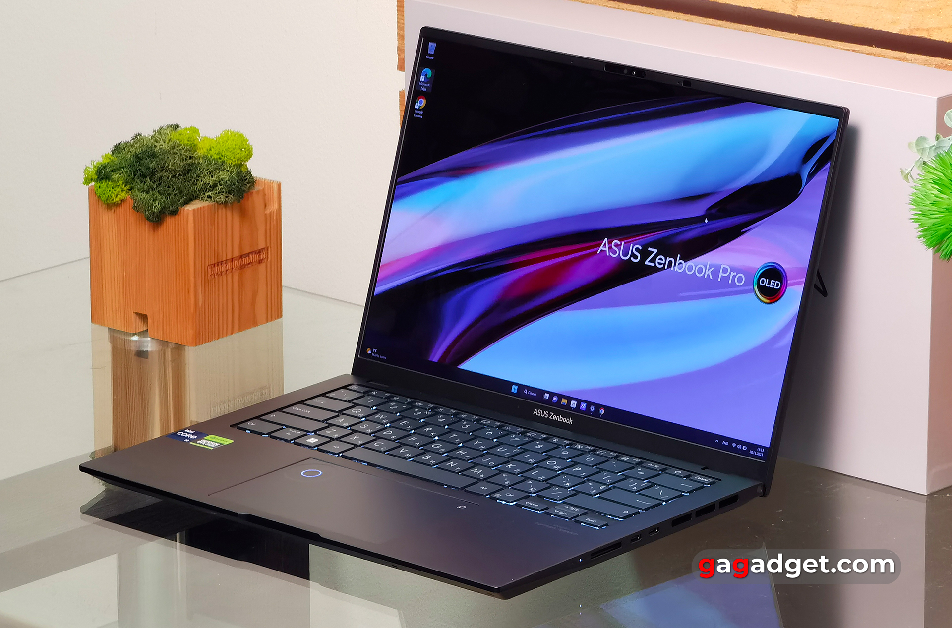 Зовнішній вигляд ASUS Zenbook Pro 14 OLED