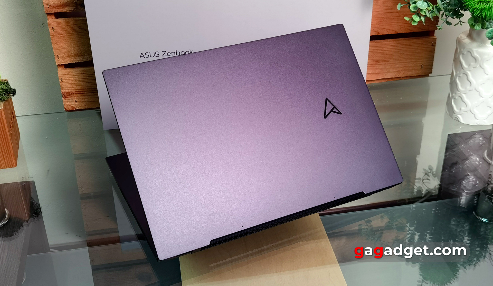 Зовнішній вигляд ASUS Zenbook Pro 14 OLED