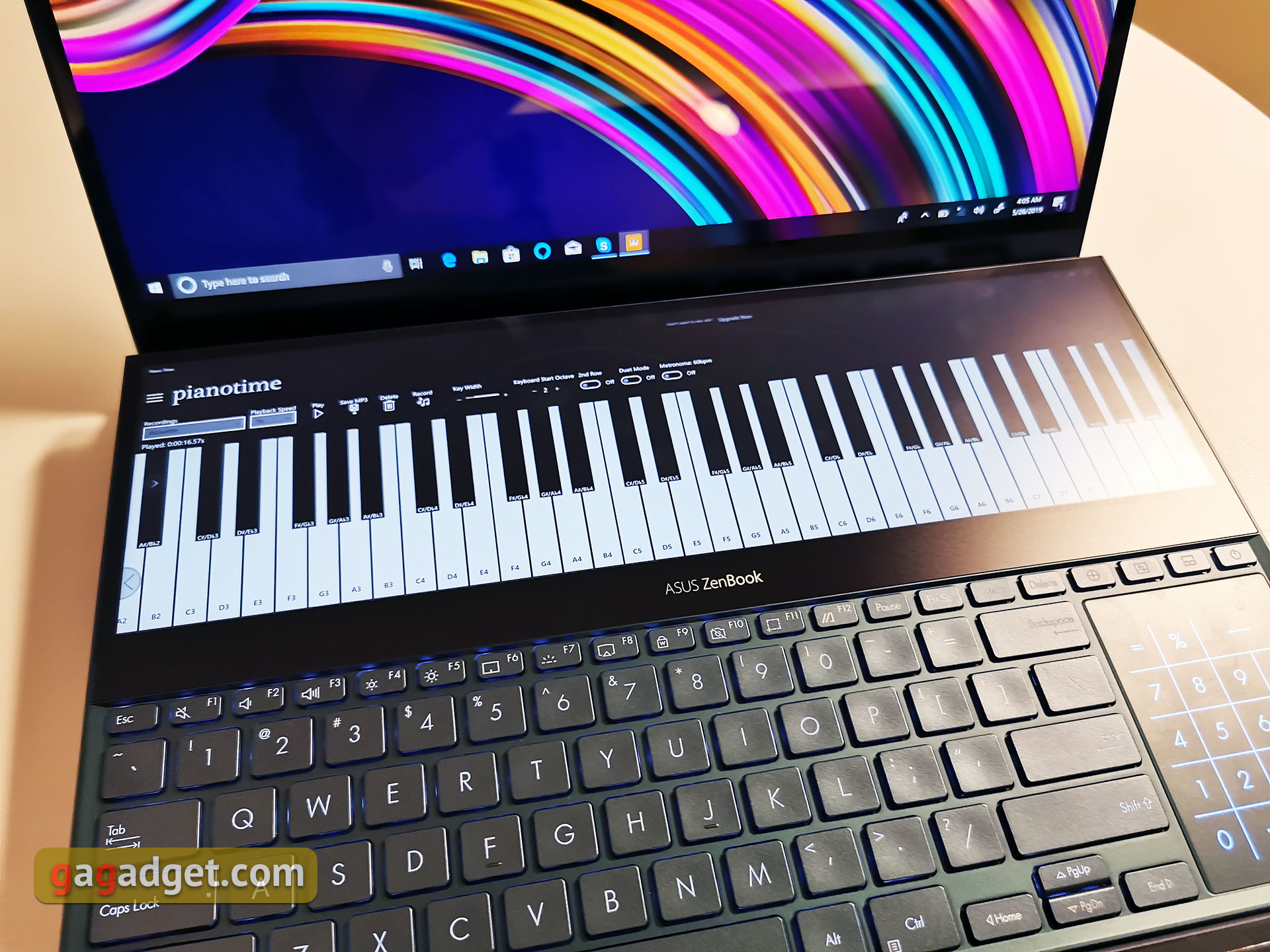 Ноутбук ASUS ZenBook Pro Duo з двома екранами: перші враження-19