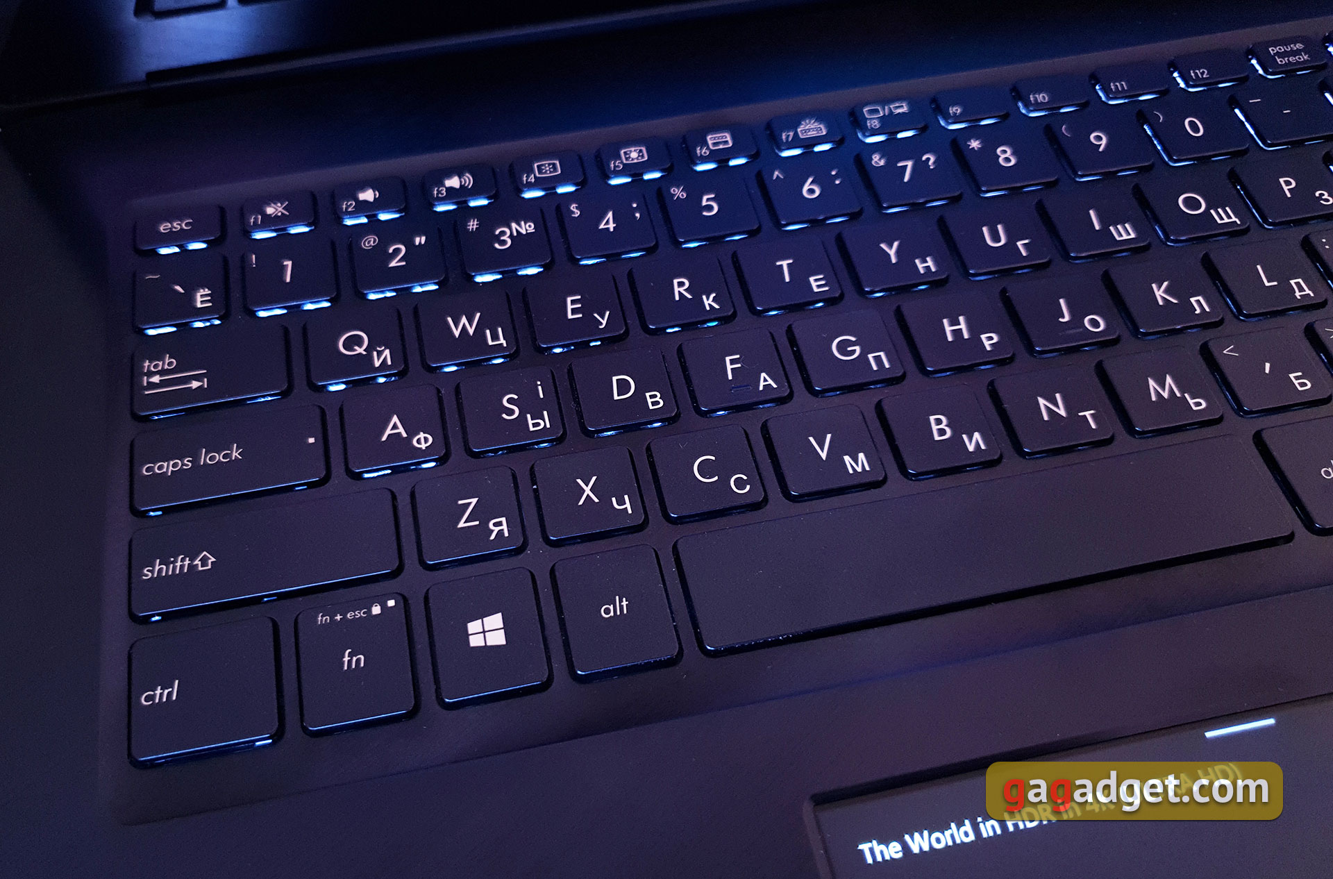 asus-zenbook-pro-ux580-16.jpg