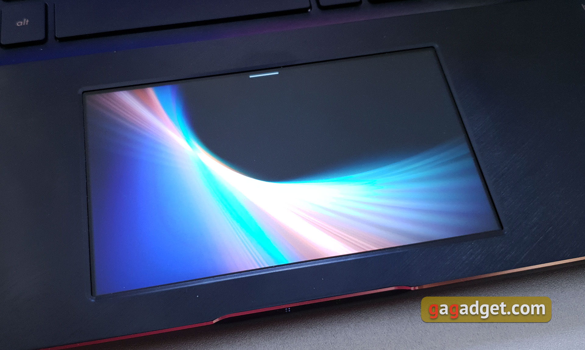 asus-zenbook-pro-ux580-17.jpg
