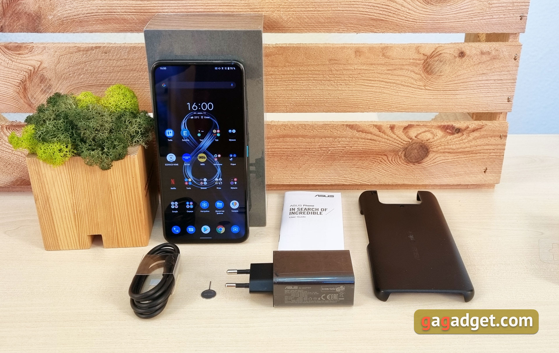 ASUS ZenFone 8 Flip Review-3