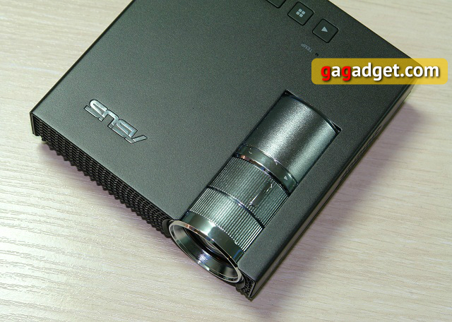 Обзор портативного проектора ASUS P1M-3