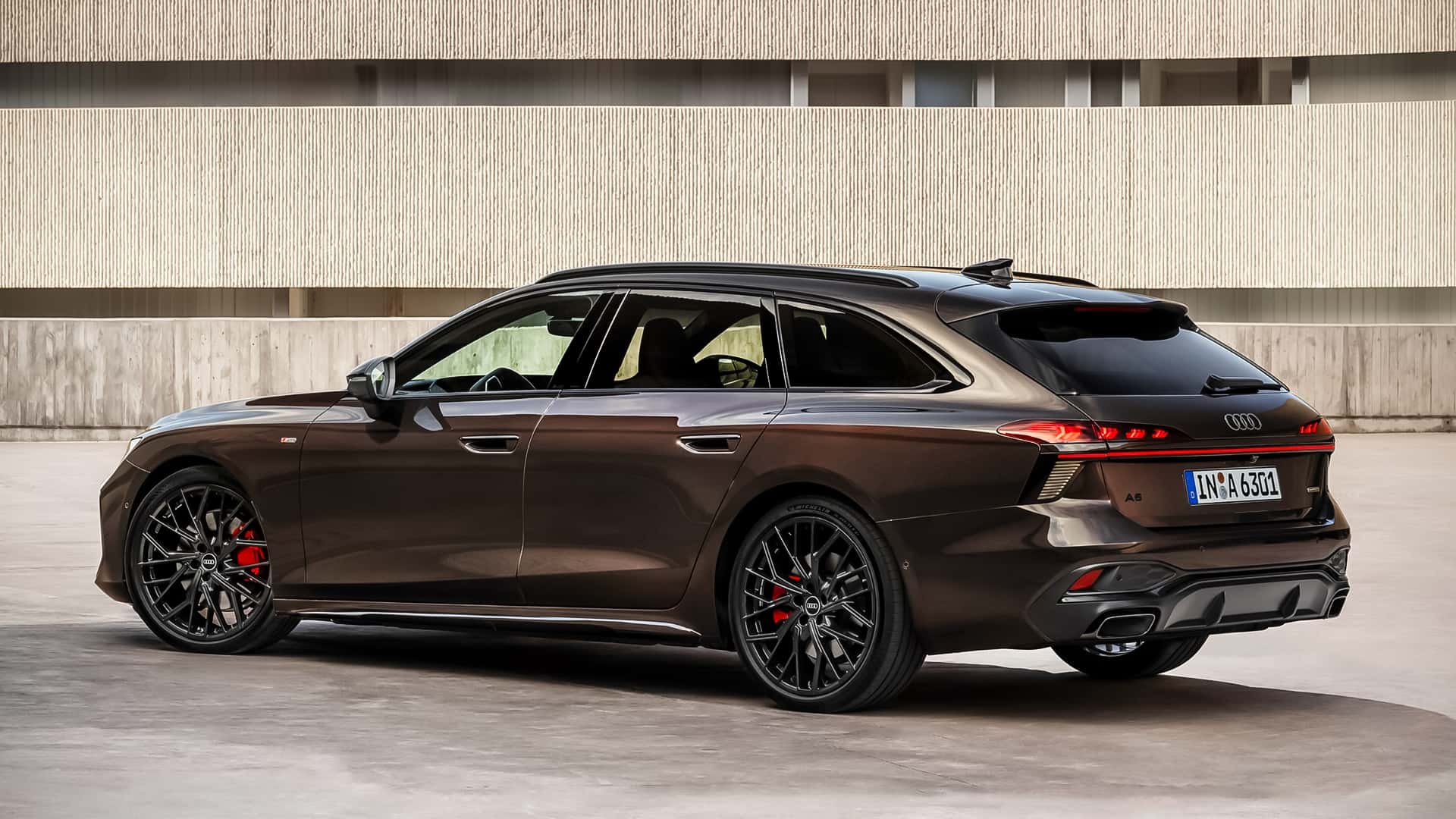 Audi A6 Avant 2025 - rear view