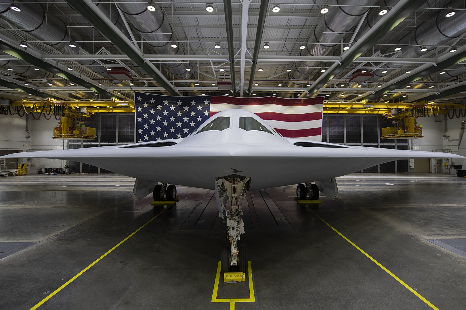 Перший передсерійний бомбардувальник B-21