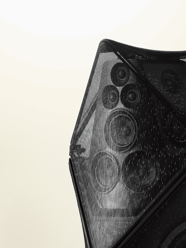 Design futuriste de l'édition Beolab 90 Phantom