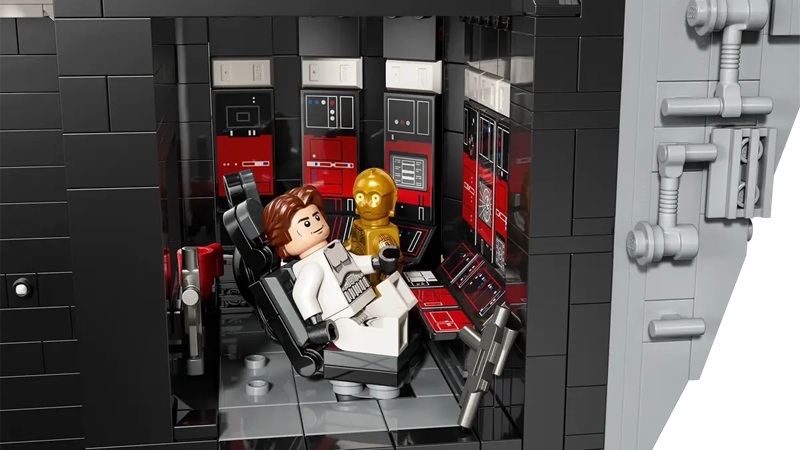 Scenes from the STAR WARS films in the LEGO Death Star