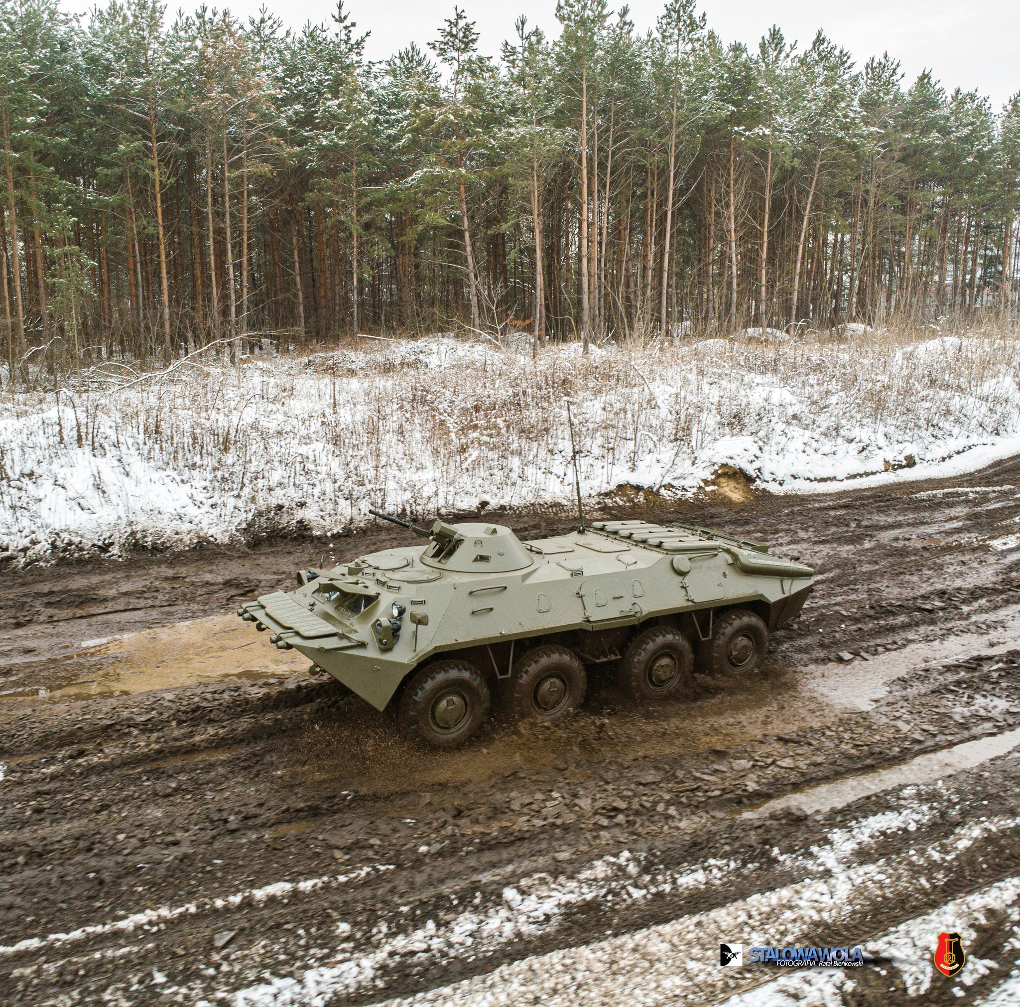 Véhicule blindé de transport de troupes BTR-70