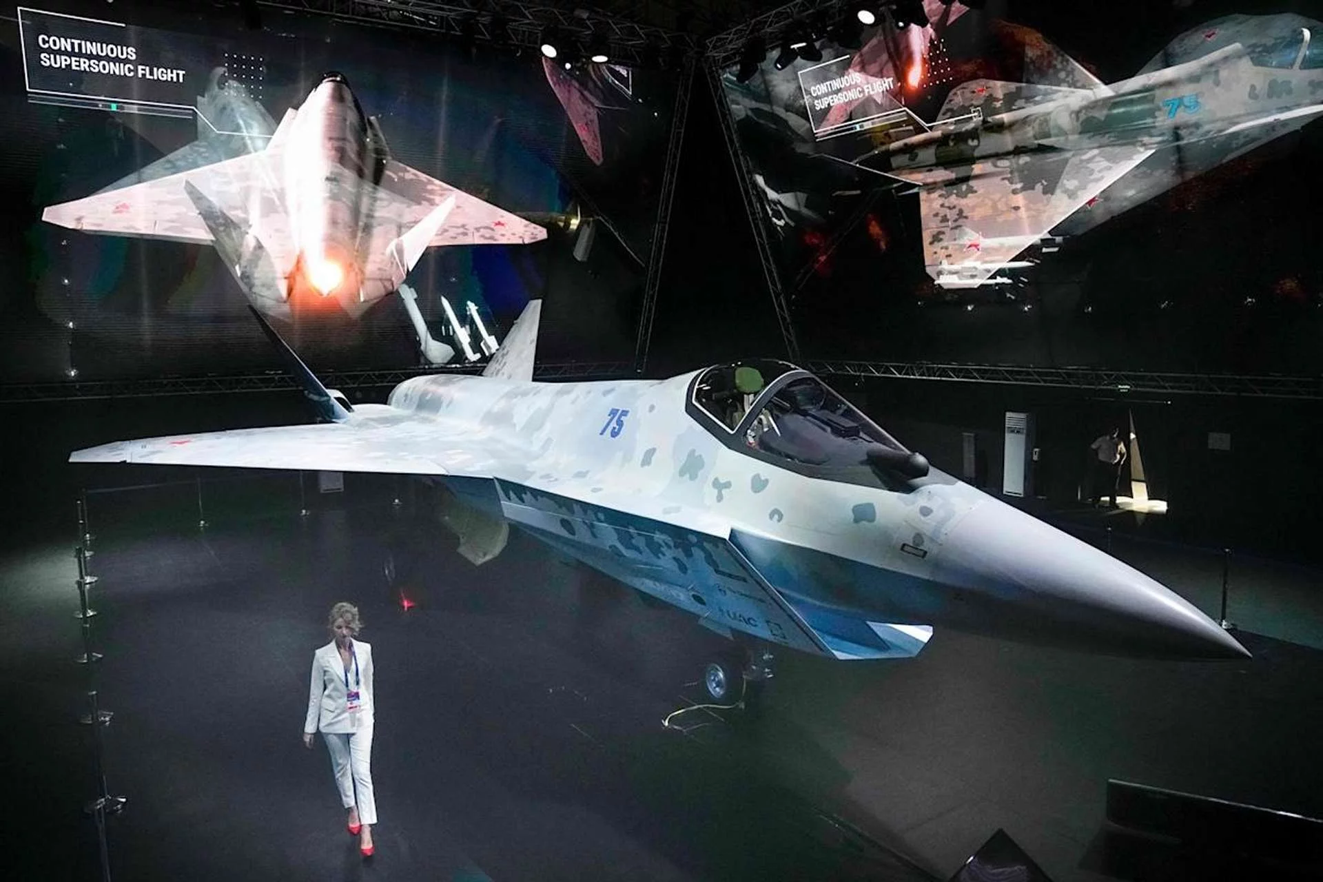 Presentation of the Su-75 project