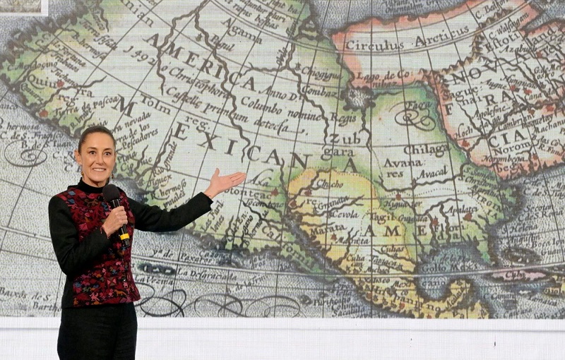 Claudia Sheinbaum avec une carte historique du Mexique