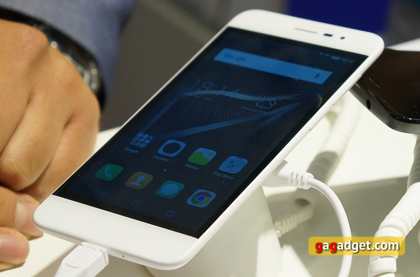 IFA 2016: новенький Coolpad Modena 2 своими глазами (и не только)-11