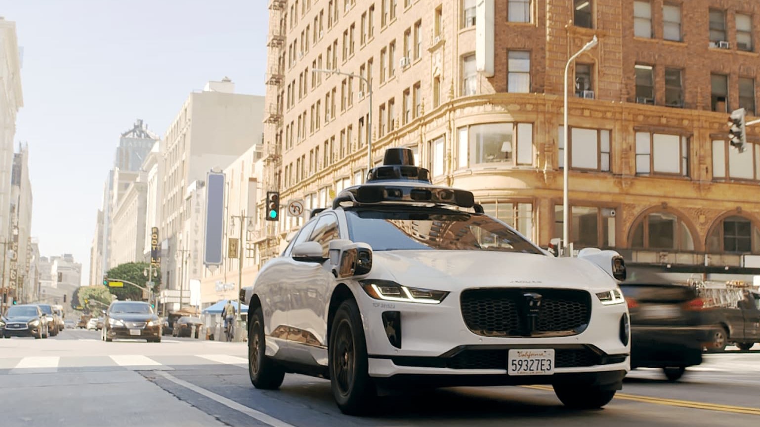 Waymo попросила дозвіл у влади Каліфорнії на запуск комерційного сервісу безпілотних таксі в Лос-Анджелесі