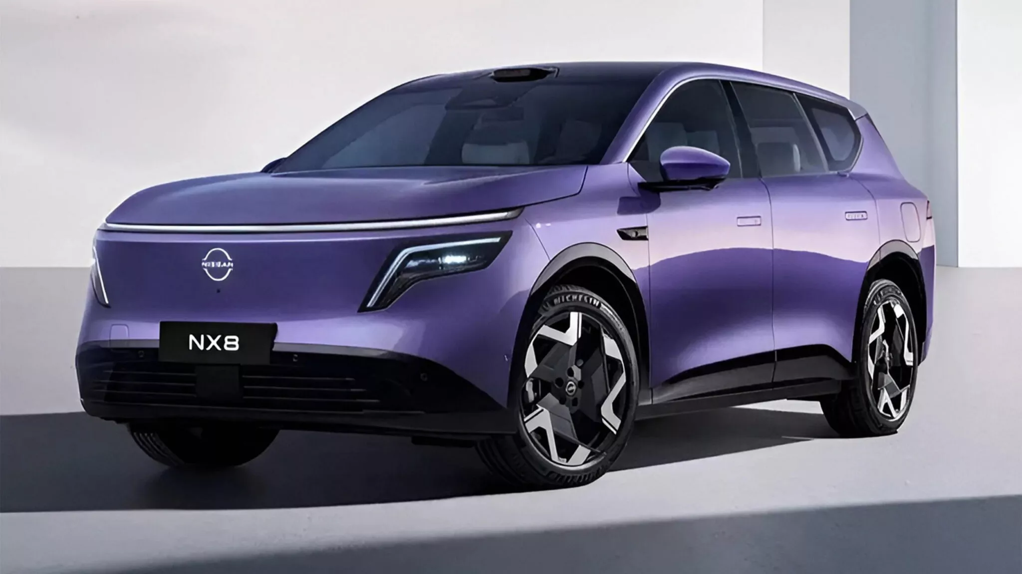 Вид збоку на новий Nissan NX8