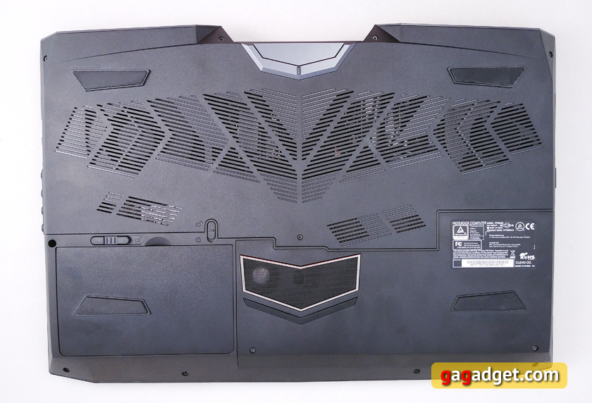 dream-machines-clevo-x1060-17ua22-26.jpg