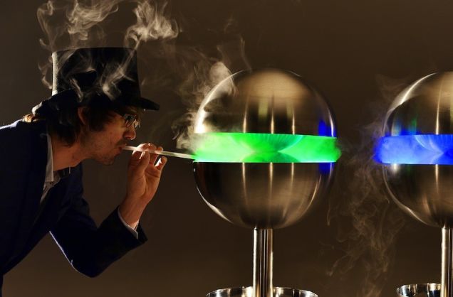 Устройство генерирующее съедобный туман Edible Mist Machine